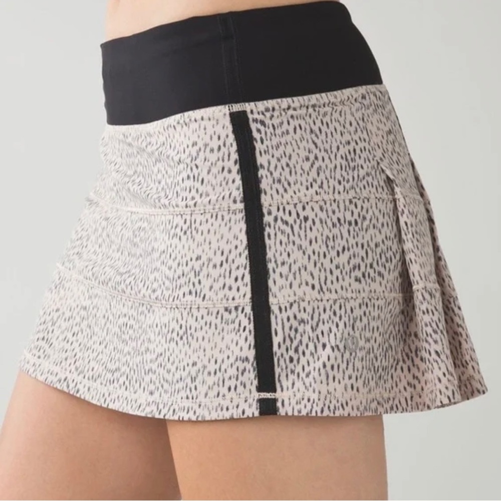 Lululemon Pace Rival Skirt II Tan Dottie Dash - Size 6 - Perfect Condition